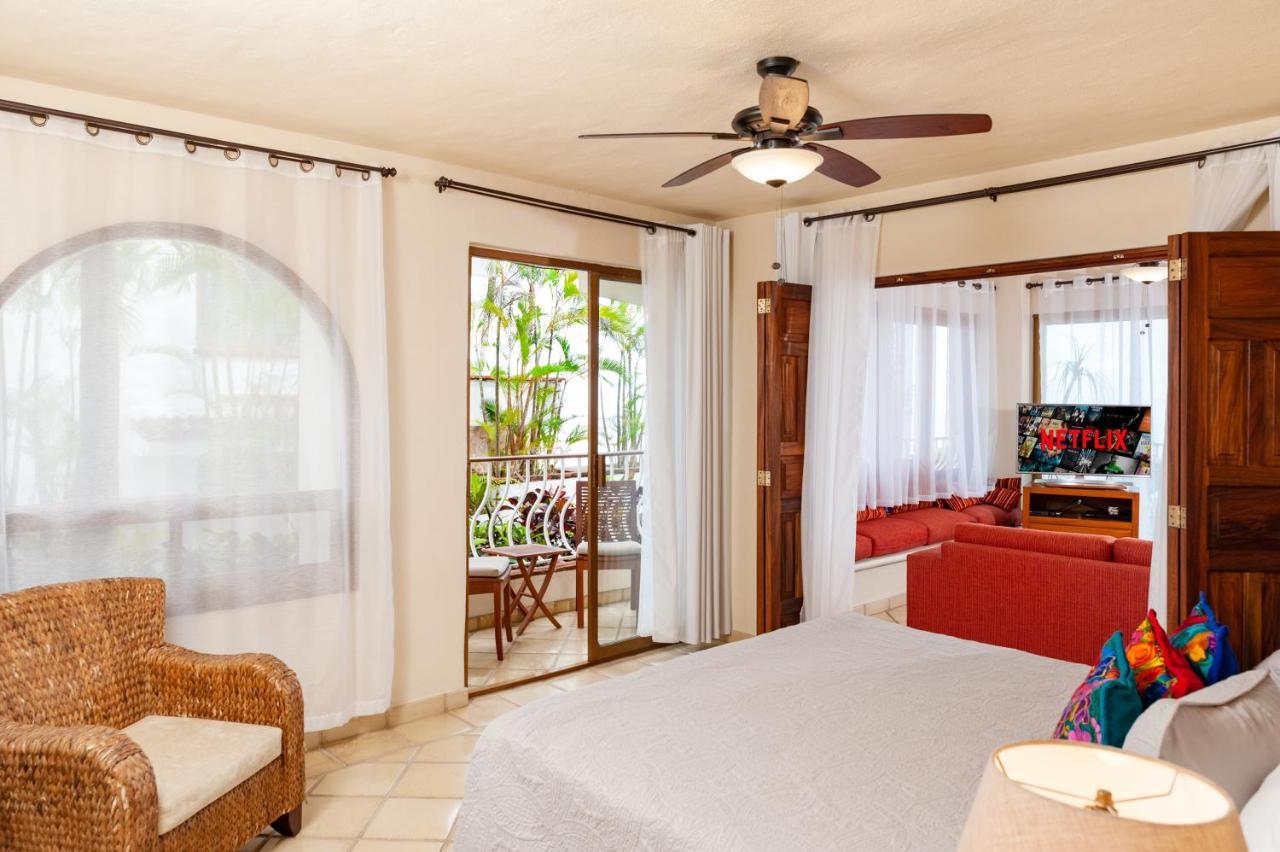 Ocean Front, 3 Bedroom, 3 Bathroom, Casa Natalia, Playa Esmeralda Puerto Vallarta Eksteriør bilde